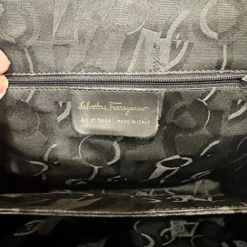 Salvatore Ferragamo Gancini Black Leather Handbag, Shoulder Strap Gold Hardware - Picture 5 of 7